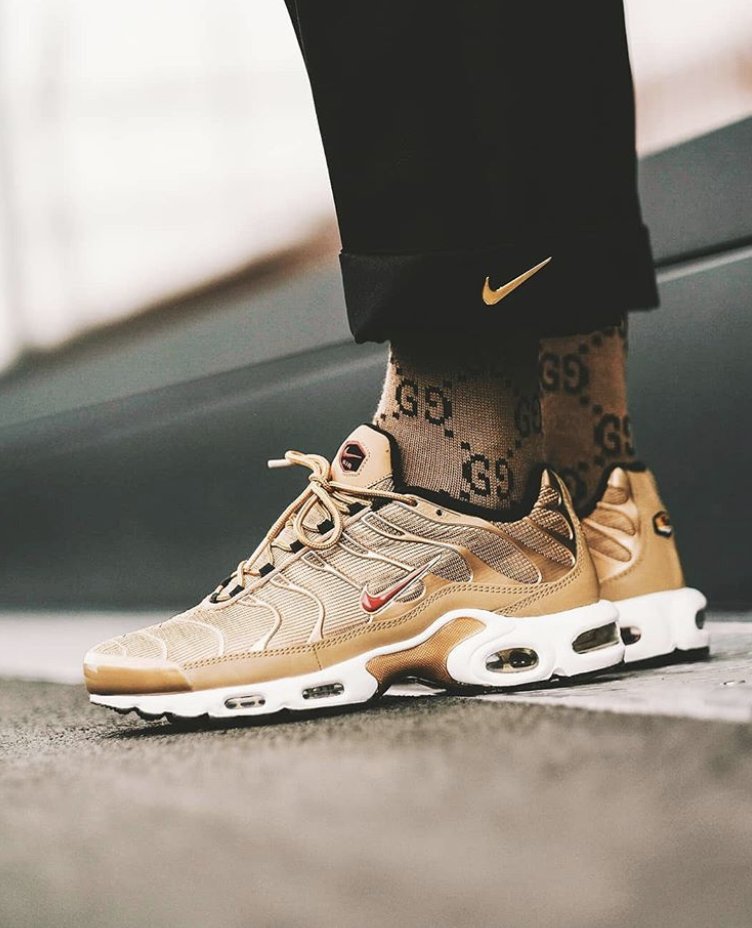 air max plus metallic gold 2018