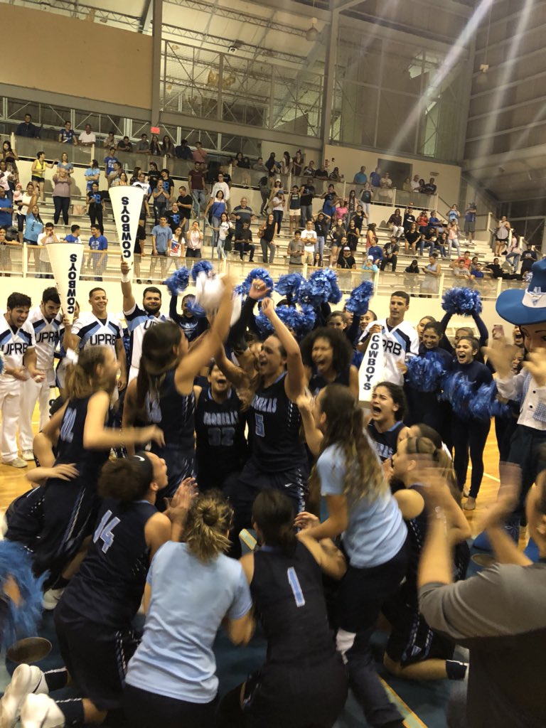 UPRBBasketball1's tweet photo. Las Vaqueras vencen a las Juanas 87-83 en dos tiempos extras y pasan a la Final de la LAI 💙 Annelisse Vargas con 30pts y 6reb, Lyannis Torres 26pts y 8reb #GoBlue #SangreAzul #ComeBack 💙🔥💪🏽 https://t.co/yuM5rSowUM