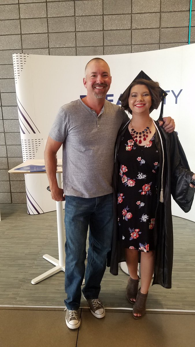pazamudio's tweet photo. So proud of you Jaymi! Love you #PVCCGrad https://t.co/WnCM1NoTQa