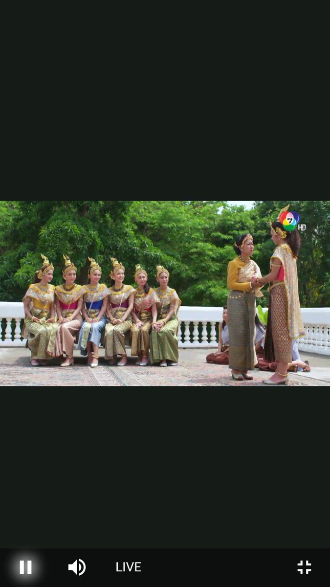sawboonme's tweet photo. พระธิดาประคองยศเพคะ โอ้ย เบ้ปากแรงมากลูก
#เหมือนจะไม่ค่อยร้าย😂 https://t.co/pw277hZRXr