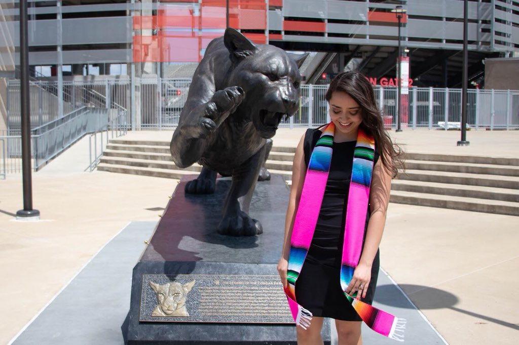 Karla_QP's tweet image. 👩🏽‍🎓🎓🎉⚖️♥️😊😱💃🏽💁🏽‍♀️

#UndocuGrad Mood: