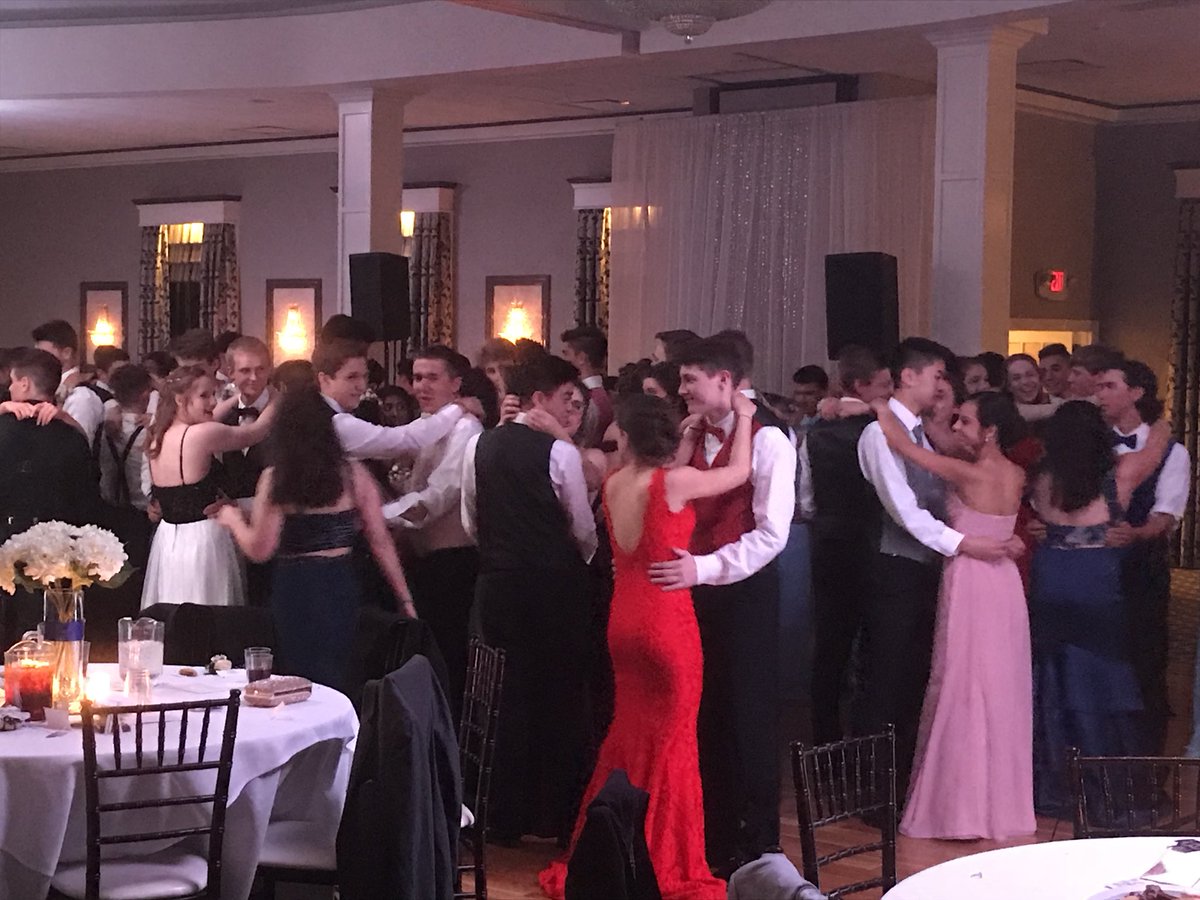 SraWolfe's tweet photo. AHS Prom! #romance https://t.co/LiYBktC6XV