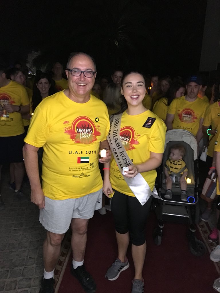 IrelandEmbUAE's tweet image. Inspiring “Darkness into Light” walk in Abu Dhabi at dawn today to promote mental health awareness. DiL Chairperson Maria Kelly &amp;amp; a great committee of 22 volunteers marshaled 1,000 walkers. Sara Kate Mangan, Abu Dhabi Rose 2018 &amp;amp; Grace Maguire, young Irish dancing star were there