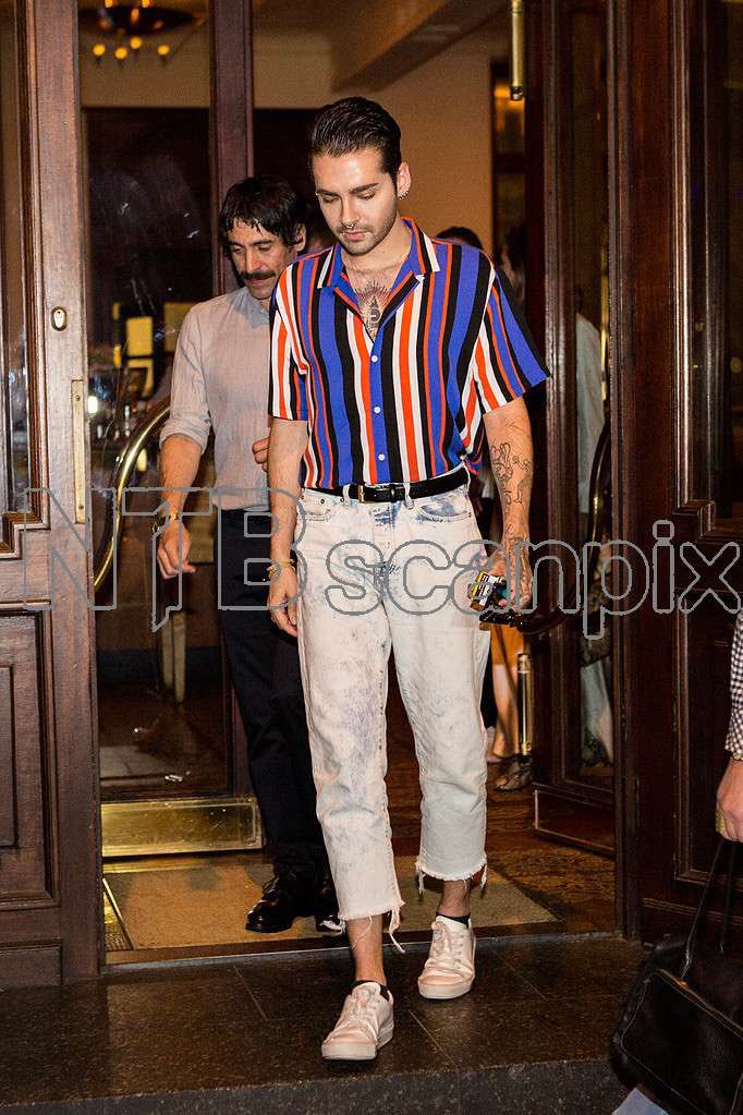 DcA25U1WkAA5i1-.jpg (682Ã1023)