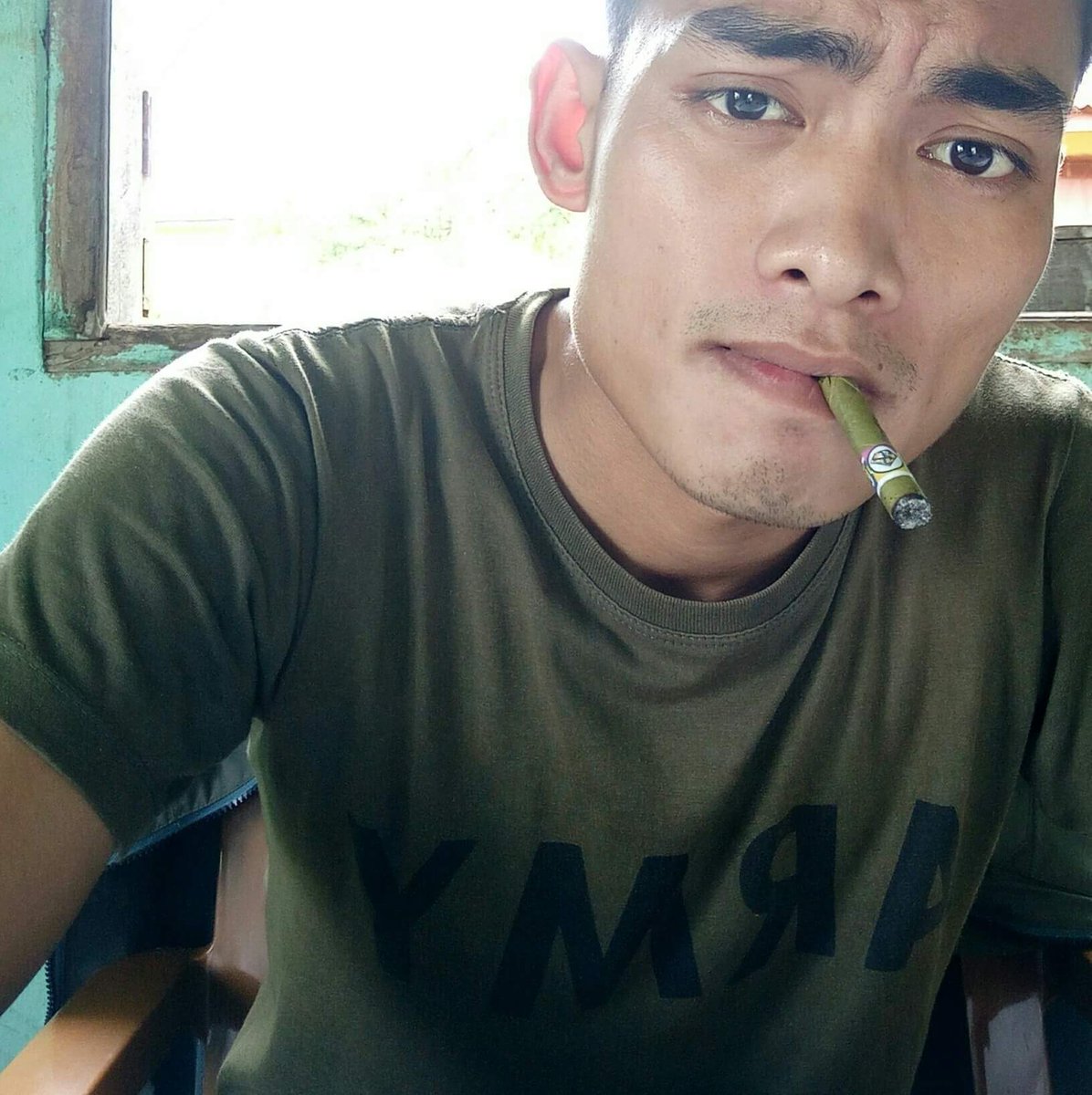 thantzin_htwe's tweet photo. ႀကိဳက္တယ္ https://t.co/1RoC2UInOg