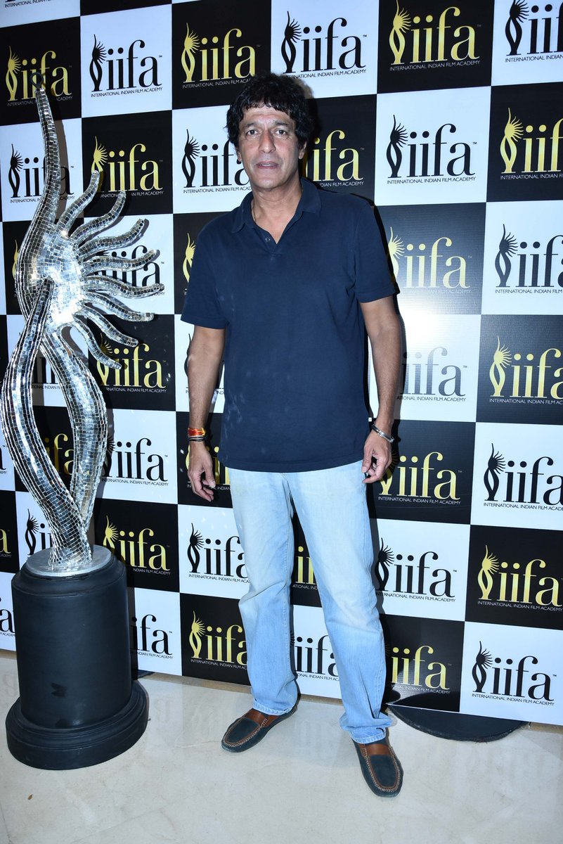 bollywood_bee's tweet photo. Check out @AnilKapoor , @shahidkapoor , @ChunkyThePanday and @AnupamPKher looking cool as ever at the #IIFAVotingWeekend on Sunday. @IIFA #IIFA https://t.co/u5Dgow0pXs
