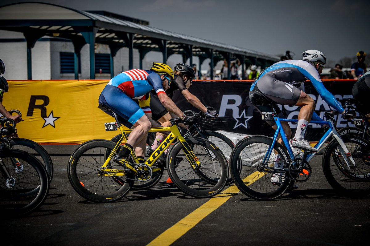 lookcycle's tweet photo. ✅ Fantastic place
✅No Brakes
✅ Full speed
✅ Some madness
➡️In short, It was @Redhookcrit in #Brooklyn🇺🇸 and the #TeamLookCriterium🇨🇵 rock it with the #875Madison!
📸 DrewKaplan Photography https://t.co/iOjobfmas9