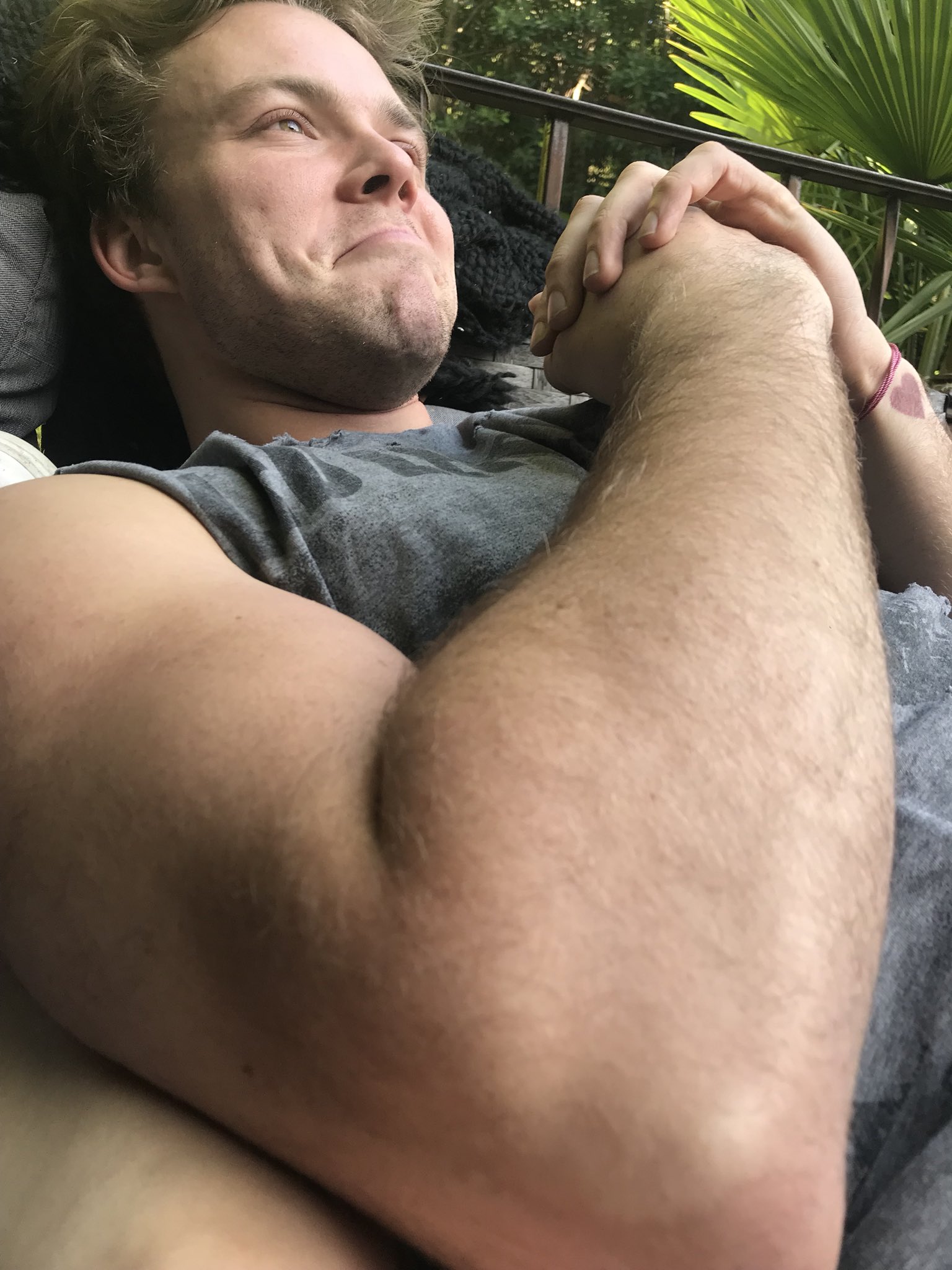 Ashton Irwin on X: "@MitchyCollins @Calum5SOS @Luke5SOS If you can beat me  in an arm wrestle https://t.co/iyEmROIvum" / X