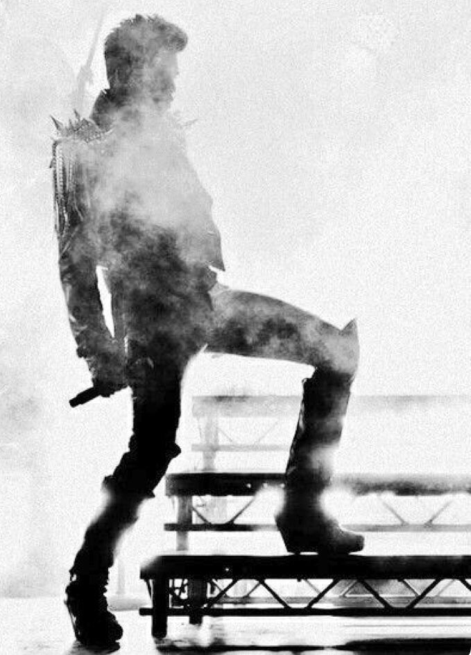 New Adam Lambert 
Crossover Friendly 
Famous international pop star by day, Warrior Prince by night 
Part time bartender and male entertainer 
18+ roleplay 
Gay (prefers bottom but will top if asked nicely after decent conversation)
Any kinks welcome as long as not forced upon me