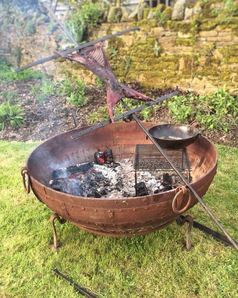 DougyChef's tweet photo. Had a great weekend up in Shropshire playing with Kadais, with @kadaifirebowls and @shropshire.lad. #firepit #firepitcooking #kadai #kadaifirebowls #asado #game #hare #playingwithfire #playingwithfood https://t.co/6uLeVBrJsl