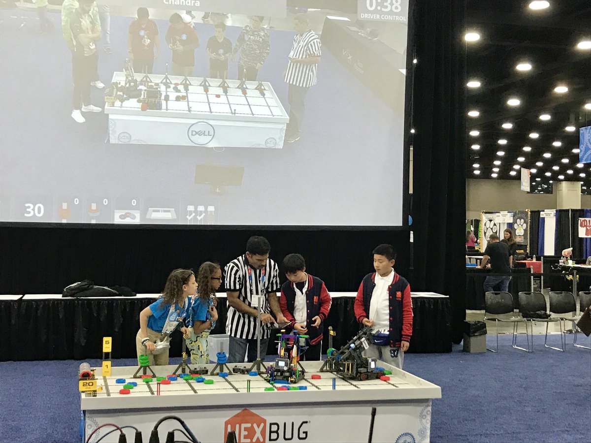 EckerDustin's tweet photo. More of @GrassyCreekElem Nerd Patrol fun at @VEXRobotics Worlds today! #WarrenMatters #VEXRobotics #vex #VEXWorlds2018 #VEXIQ #NerdBot #NerdPatrol #OMGrobots https://t.co/QWOWskSaFg