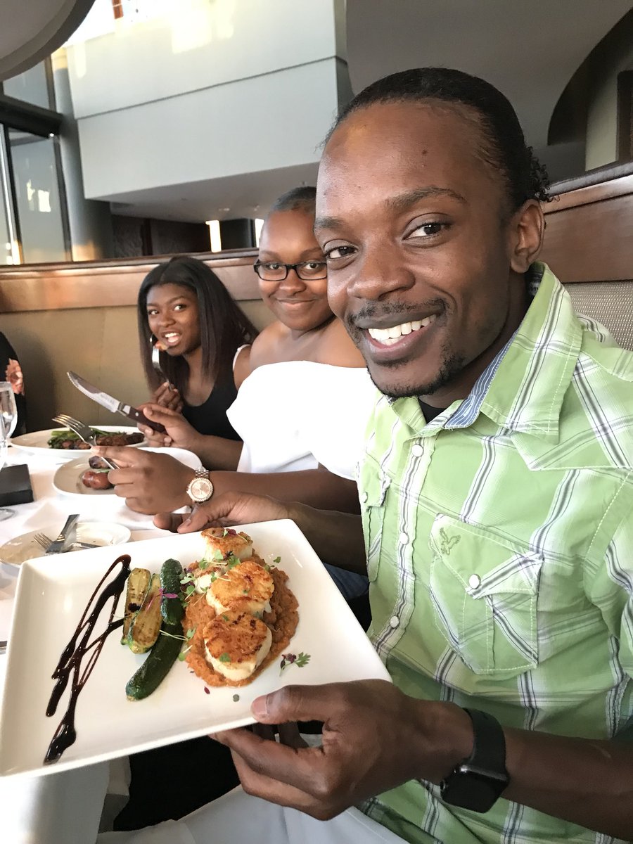 MrByrdEdS1's tweet photo. Enjoyed team bonding with my team. #sundail #atlanta https://t.co/VcspwSohkJ