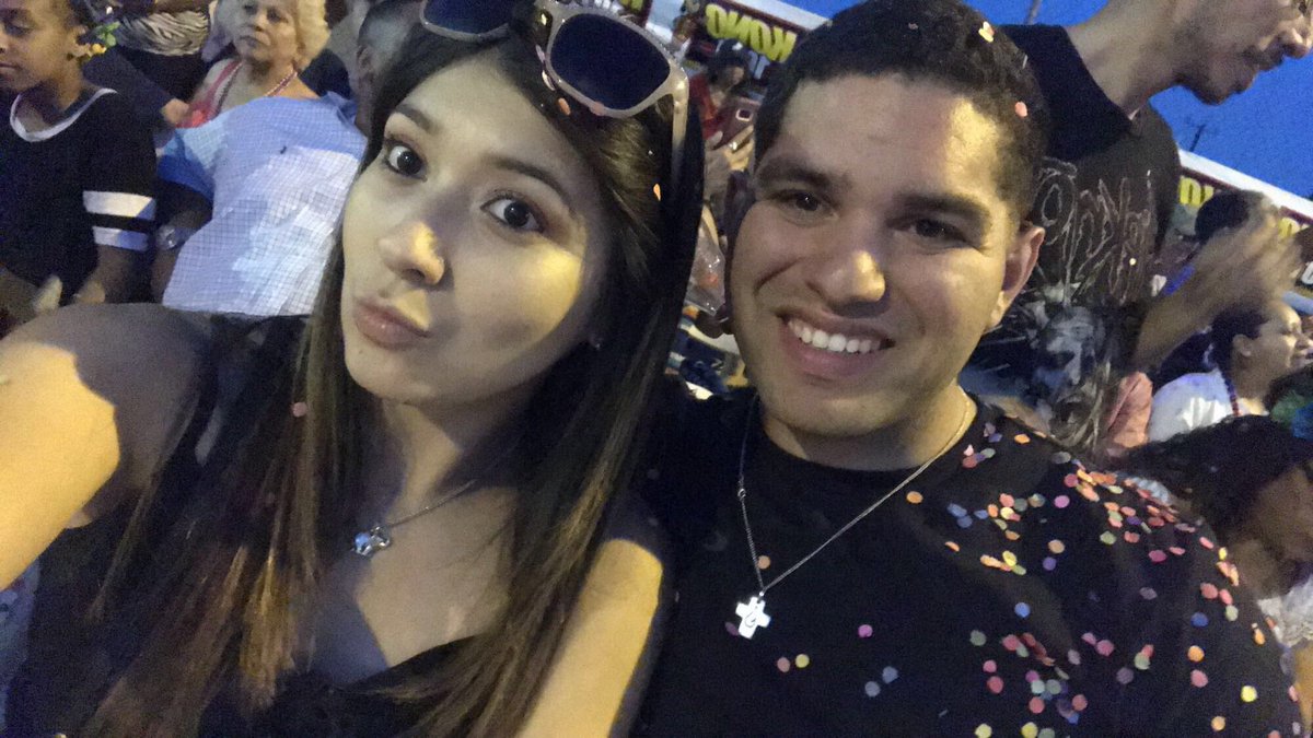nickarooo107's tweet photo. Enjoying life! #fiestaparade ❤️ https://t.co/R9rsmuaFxQ