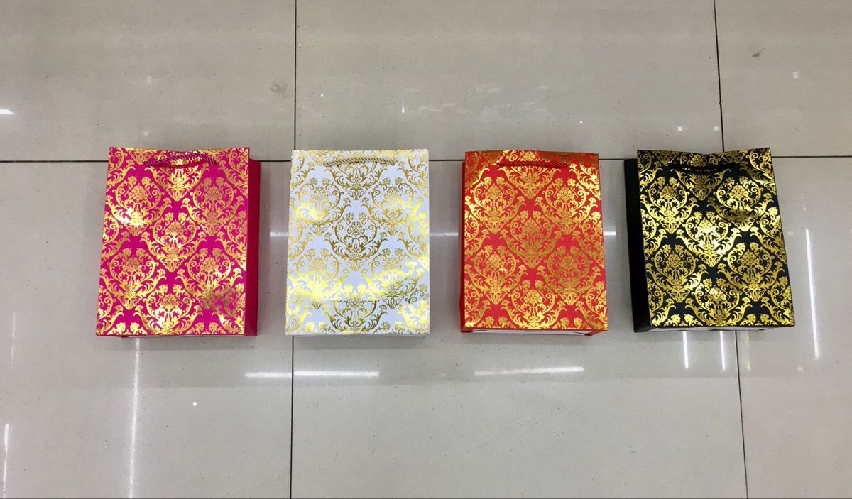 Tonglepacking's tweet image. Wow so shining#papergiftbags #papergiftboxes #customgiftbags #customgiftboxes #hotfoilstamping #everydaygiftbags #bespokegiftbags #bespokegiftboxes #stock