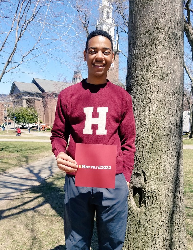 DrJacquieBaly's tweet photo. Alex has OFFICIALLY made his decision. He's heading to Harvard in the Fall.
#Harvard2022
#ThisKidThough
#ProudMomMoment
#PerfectSonNo2
@Harvard @ashowmet https://t.co/wIr8yJnBs3
