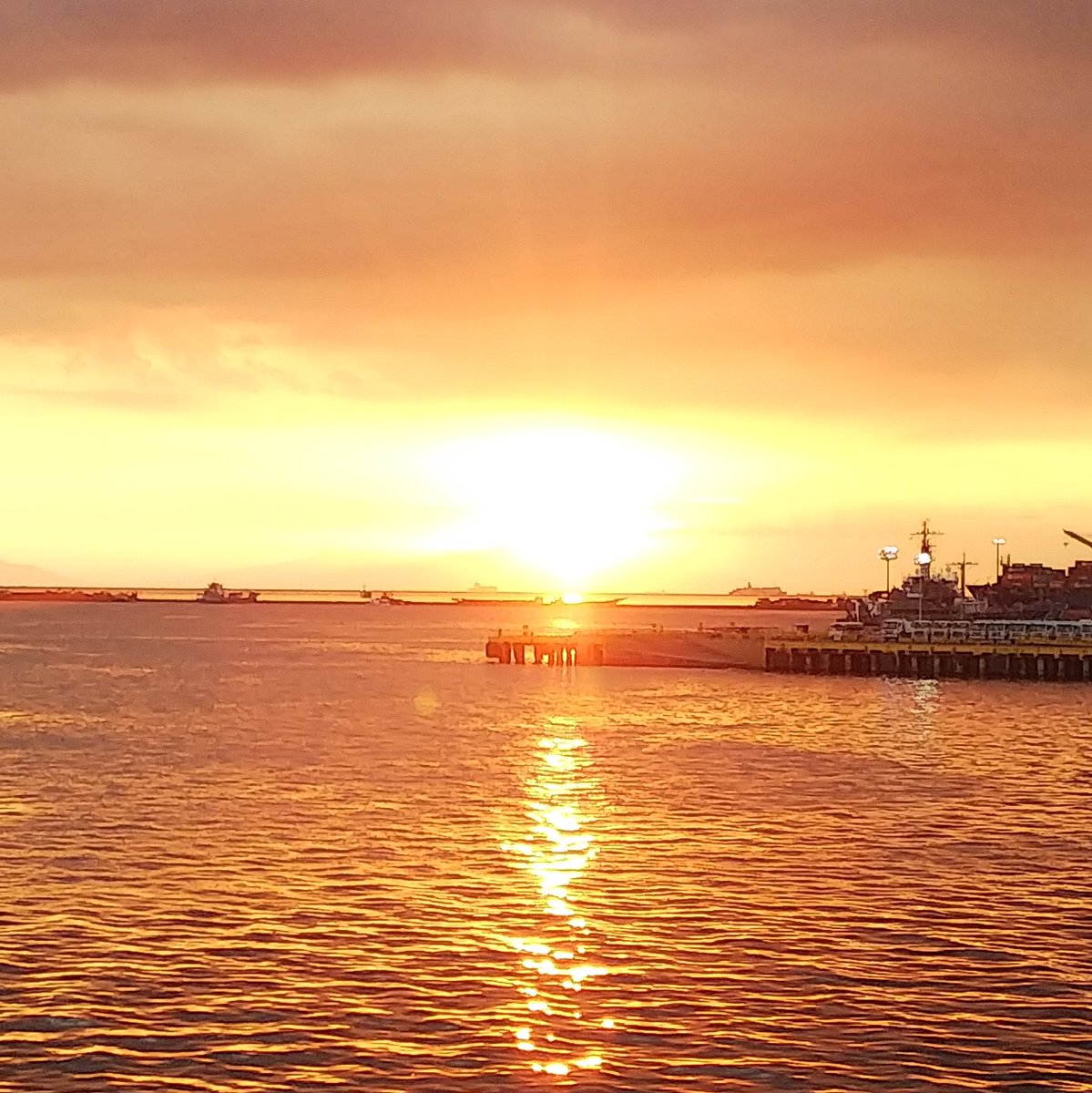 マニラ湾の夕日