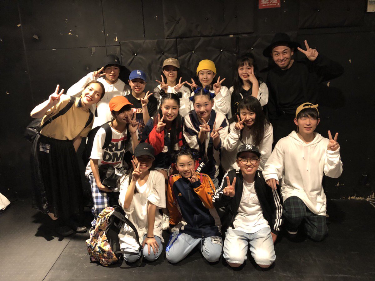 zerosen_ca's tweet photo. 先日4/29(土)、『太鼓判』でZEROSENの生徒がオープニングアクトとして大いに会場を盛り上げました‼️✨🤘🏻

#ZEROSEN #dance #太鼓判 #イベント #出演 #高崎 #FLEEZ #レオさん #ありがとうございました #でぼじぃ #湯もみチーム #Hi_Z #TSUKINO一般クラス # youngmeetingチーム #お疲れ様でした https://t.co/ynKfunbHiQ