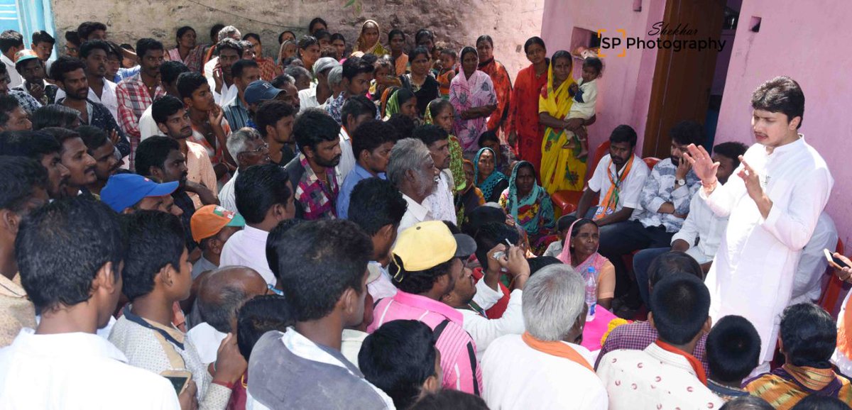 PatilAstagi's tweet photo. ಕಲಬುರ್ಗಿ ನಗರದ ಹಲವು ಬಡಾವಣೆಗಳಲ್ಲಿ  ರಾಜ್ಯ ಬಿಜೆಪಿ ಎಸ್ಸಿ ಮೋರ್ಚಾದ ಅಧ್ಯಕ್ಷರಾದ ಶ್ರೀಡಿ.ಎಸ್.ವೀರಯ್ಯ ಅವರು ಶಾಸಕರಾದ ಶ್ರೀ  @AppugoudaPatil ರೇವೂರ್ ಅವರ ಪರ ಮತಯಾಚನೆ ಮಾಡಿದರು https://t.co/OjIORsd6rm