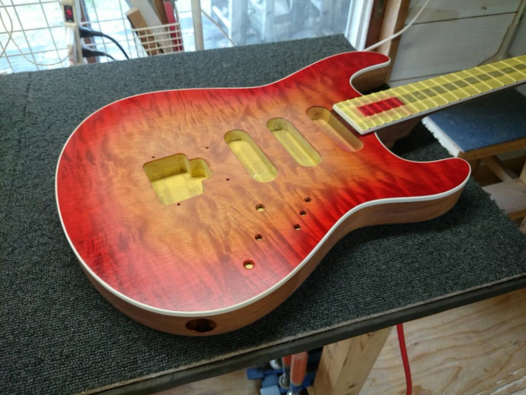 kzguitar's tweet photo. KzSTモデルの塗装工程順調に進めております。

この後トップコートが乗ると、さらに鮮やかに発色します。

ご期待ください！

#kzguitar #kzst https://t.co/C569JOtT5r