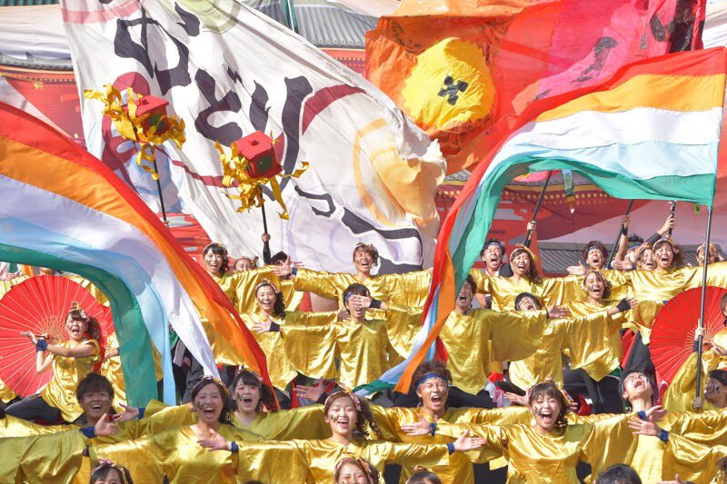odorits_18's tweet photo. おどりっつのいいところ③
<<<お祭りは激アツ！>>>
各地で行われるよさこい祭りは、練習の成果を見せるいい機会です！いっぱい練習して本番に挑むと楽しさ100倍🤩
さらに、こんなフォトジェニックな写真も撮ってもらえます🙌 https://t.co/ByIl1YUB9e