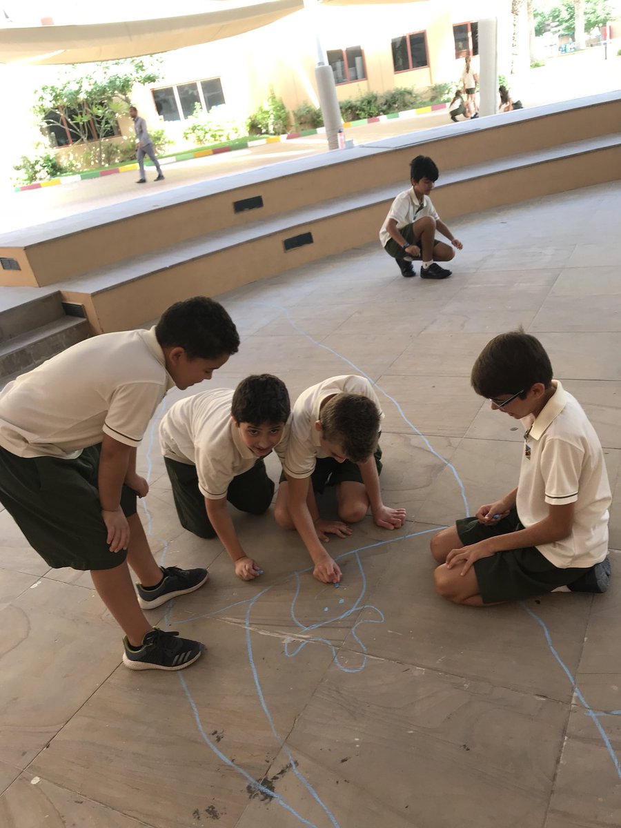 GCSPYPG5's tweet image. Tuning into #HowTheWorldWorks by exploring non-standard units of measurement #MathOutside #behappybegcs @gcspypmaths @LubnaKhawaja @MissCroukampGCS @GCSPYPCor @GCSchoolDubai