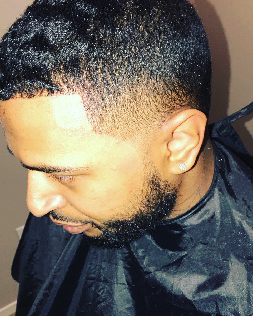 fadesbyjackson's tweet photo. #taper #lasvegas #lasvegasbarber #vegasbarber #702barber #mobilebarber #simplecut #barberlife #hendersonbarber https://t.co/VhpZvWQZOr