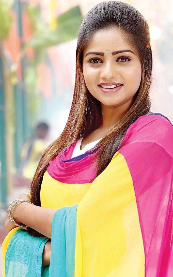 RachithaRam2's tweet photo. Dimple queen rachitha ram 
Hai guys I am here today at evening I will be in Royal mall https://t.co/oVvdkxDVTZ