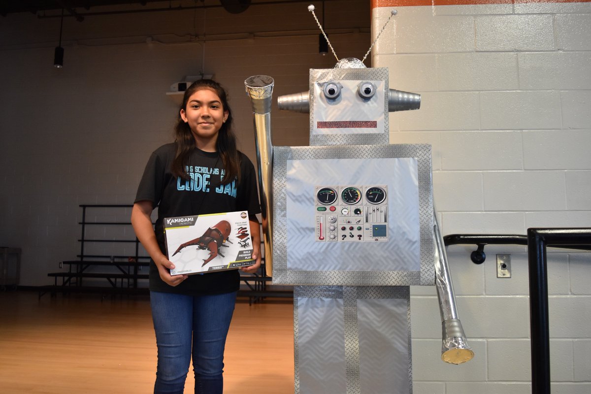 Rivera_TechEd's tweet photo. Thank you @coding4TX for providing door prizes for our participants! The students were excited when they saw them! #RSACodeJam #CSforAll #TeachCode https://t.co/mxLIUhdhno