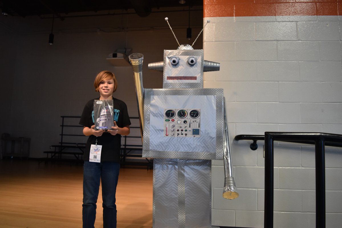 Rivera_TechEd's tweet photo. Thank you @coding4TX for providing door prizes for our participants! The students were excited when they saw them! #RSACodeJam #CSforAll #TeachCode https://t.co/mxLIUhdhno