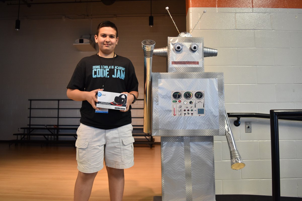 Rivera_TechEd's tweet photo. Thank you @RGVSA for providing door prizes for our participants! Students were excited to have a VR Headset to use with the lesson they learned at our Code Jam. #RSACodeJam #CSforAll #TeachCode https://t.co/qOzgvg7k5j