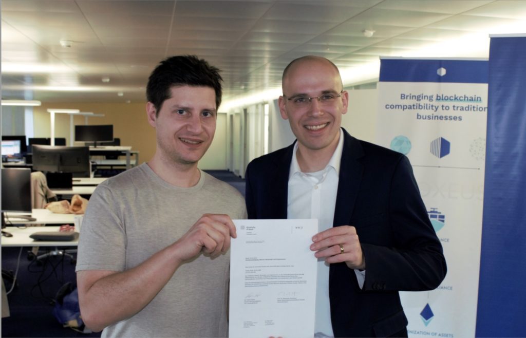 Diplom-Fälscher haben bald ausgedient: Die Uni Basel schreibt die Diplome in Zukunft auf die Blockchain btc-echo.de/universitaet-b…