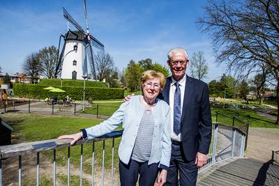 bdtilburg's tweet photo. Goirlese wethouder stopt op z'n 75ste. 'Met pensioen? We zullen het zien' https://t.co/XD4mPoM5T8 https://t.co/Bxna9vrKQY