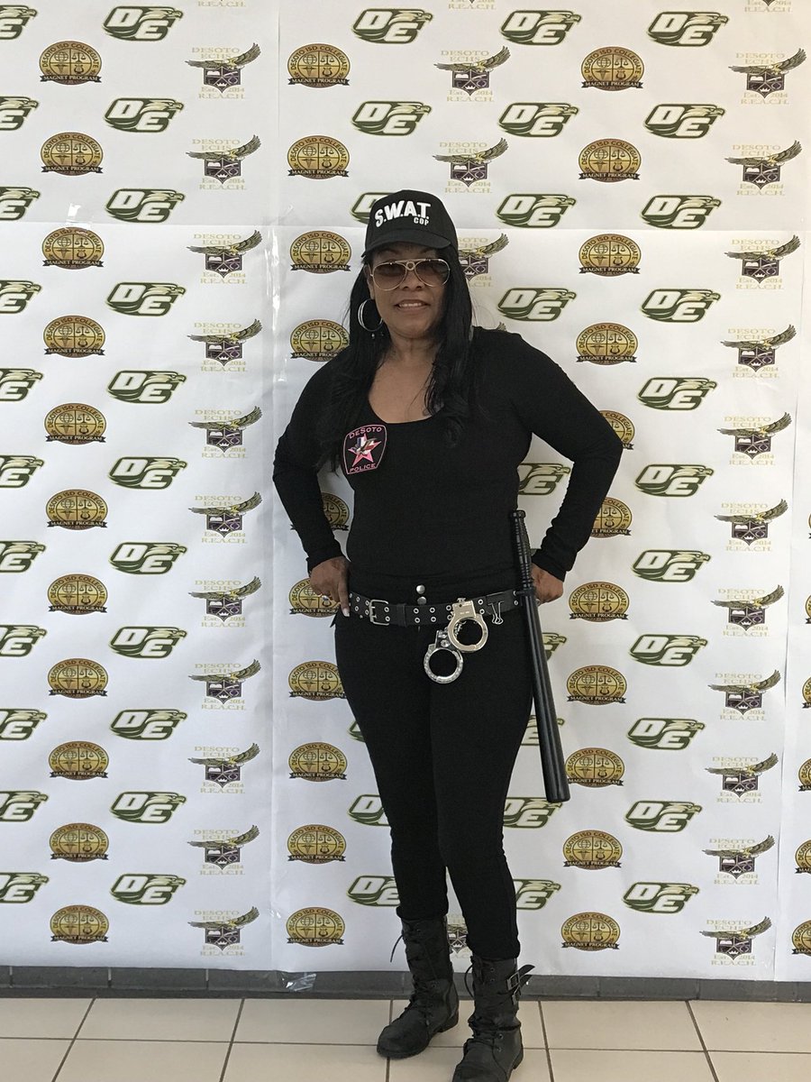 DeSoto ECHS tweet media