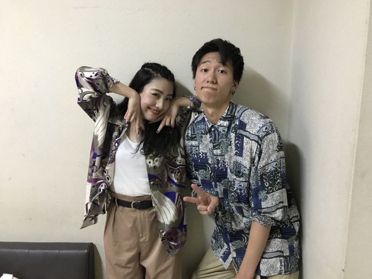 wiibops's tweet photo. 昨日、4月29日にDANCE MAGIC2018に出演させていただきました！
今回はshizuさんとhanaさんのナンバーに出させていただいて、本当にいい経験になりました！初のレッスンの発表会で緊張しましたが、楽しく踊れました！本当に一緒に踊らせていただいたメンバーの皆様とshizuさんhanaさんには感謝です！ https://t.co/LGLVPbDQAa