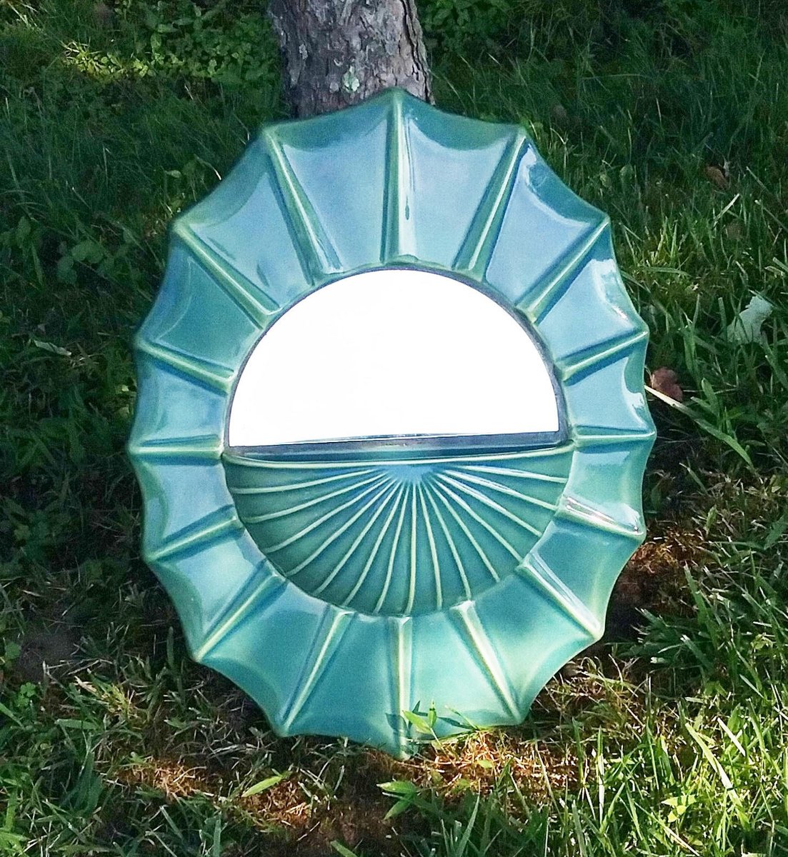 fieldsofvintage's tweet photo. Vintage Ceramic Wall Planter with Mirror, Sunburst Green Ceramic Wall Planter, Bungalow Living, Luxe Bohemian Decor, Outdoor Garden Decor https://t.co/Wy1VI8ktB3 #Etsy #FieldsOfVintage #CeramicWallPlanter https://t.co/s0I0dcnk3o