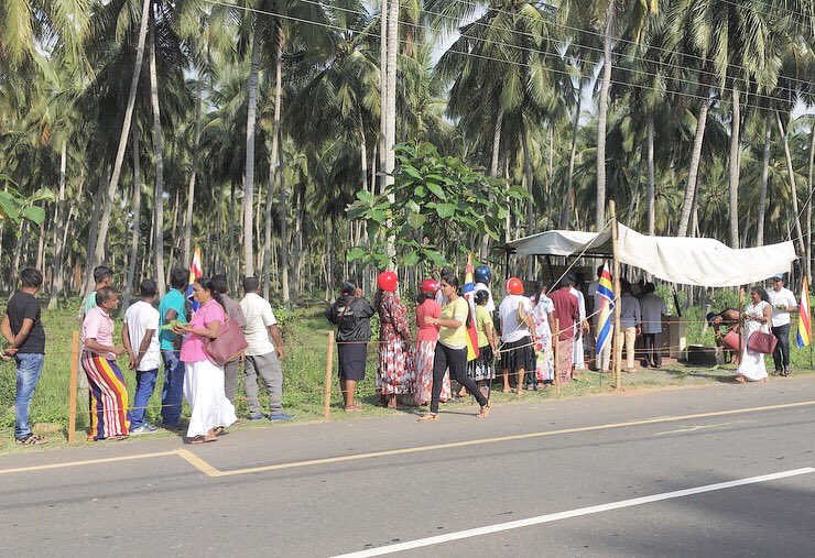 My_Eye_Captures's tweet photo. Vesak Poya Day is celebrated to commemorate Birth, Enlightenment &amp; Passing Away of Lord Buddha. Some people celebrate it spiritually and some leisurely. People arrange free food &amp; drink stalls called ‘Dansel’ in accordance to what Buddha has told. ‘Alms giving is a good deed’. https://t.co/1QWFQgwkdH