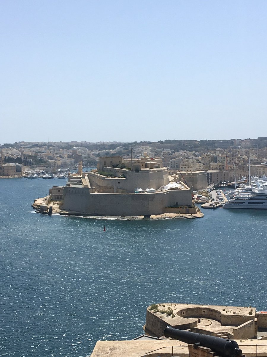 JaneGodman's tweet photo. I lived here as a child #likecominghome #Malta #valletta2018 https://t.co/WC5EAzJBTm