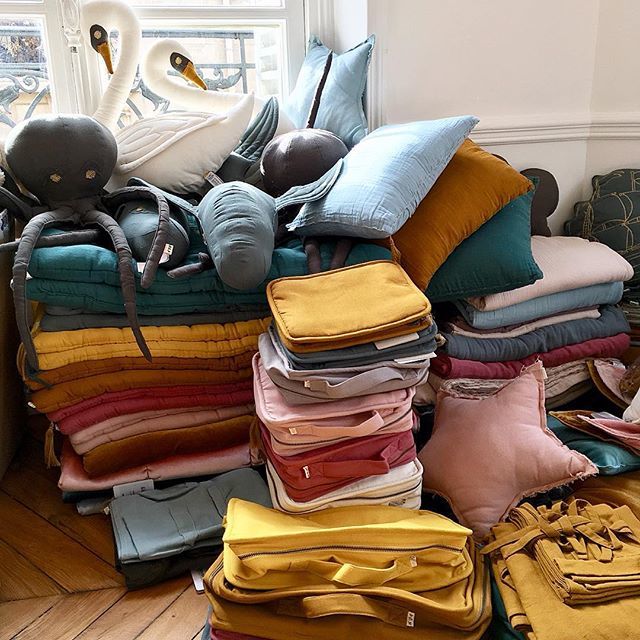 KiddingPresse's tweet photo. Pretty messy monday @kiddingpresse @numero74_official #pressday #workinprogress #kids #kidsfashion #numero74 #colors #cute #instakids https://t.co/BWE7ahTMOE