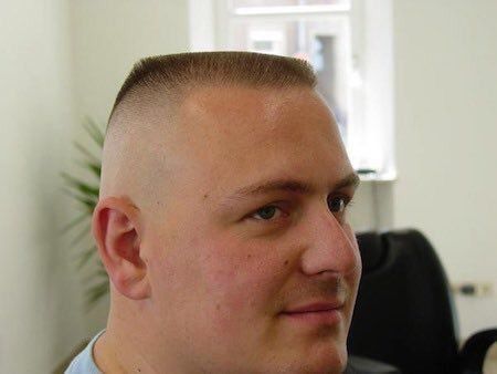 CauseWereGuys's tweet photo. 10/10 if you get pulled over by an officer with this haircut you're getting a ticket https://t.co/US73W0mfWH