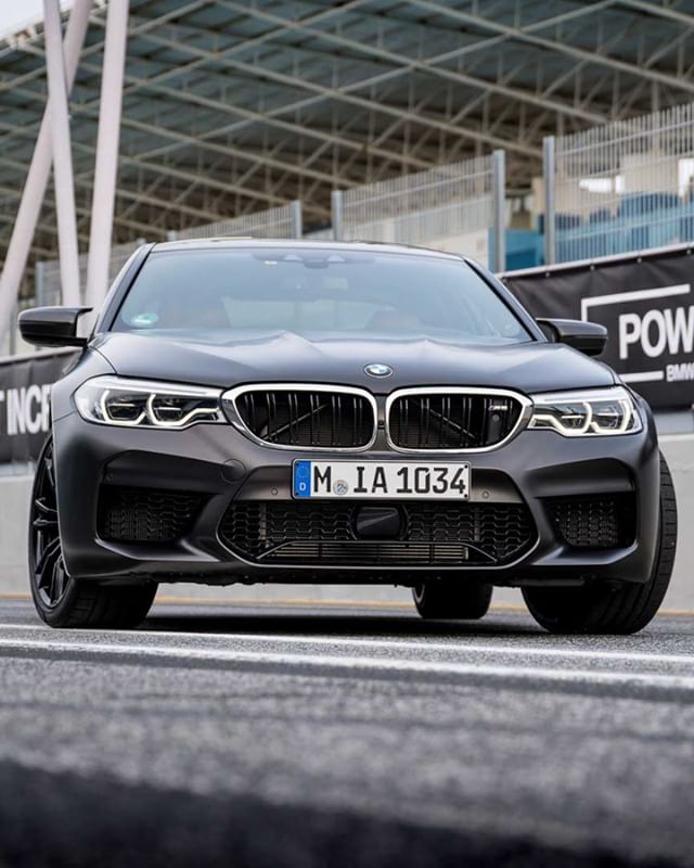 sandton_mforce's tweet photo. BMW Individual Frozen Black metallic is the new black.
The BMW M5 Sedan.

#BMW #M5 #BMWIndividual #BMWM https://t.co/JJQ6fnLtIx