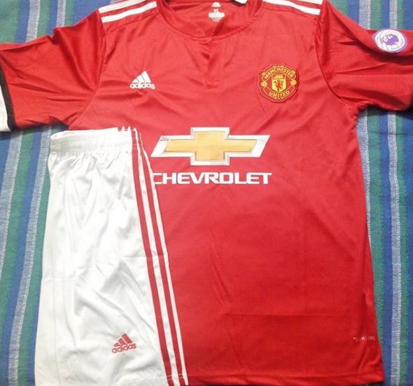 FootinhoWorld's tweet photo. To all the @ManUtd #fans out there.
A #FABULOUS #red #home #jersey at an #affordable price is still in stock now.
DM for the #order right away . 
Also don't forget to #participate in the next #giveaway contest by a #follow to @FootinhoWorld and #retweet. https://t.co/TLNoa3msKd