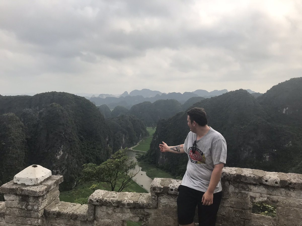 bate_harry's tweet photo. Vietnam you have been amazing, I can not express how much I love this country and it’s people. I set myself a challenge and completed it with pride. One day I will be back and do it all over again, it’s been a blast 🇻🇳❤️🏍 https://t.co/ryOjCxsWfQ