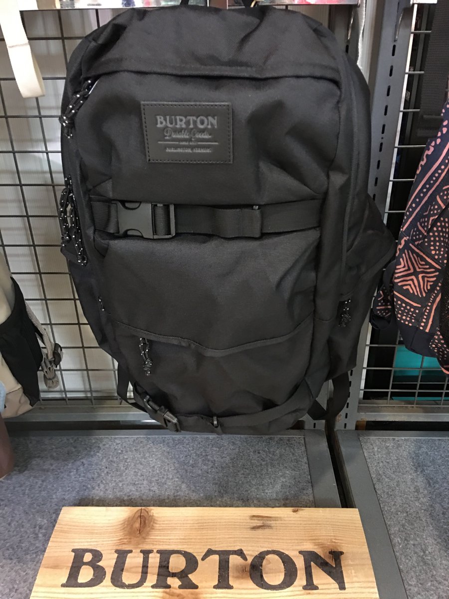 ビーポイント小田急ハルク新宿 Roxy Pa Twitter Burton バートン の