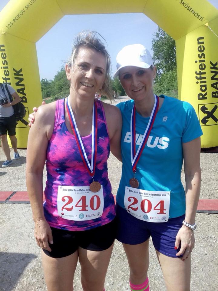 bibus_sk's tweet photo. BIBUS športujeme - Behu o pohár Matice slovenskej bol v našich farbách a ďakujeme našej úúúúúderke ku krásnemu výsledku. Gratulujeme všetkým zúčastneným a ich úsmev hovorí jasne, že akcia sa vydarila :-)

#bibus #bibussportujeme #pridajsaknam #fitstyl #vamdavakridla https://t.co/hkwAgj9nyK