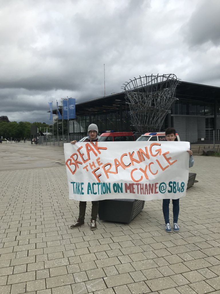 ukycc's tweet image. While international representatives negotiate the final details of Paris they are ignoring the elephant in the room - and it smells like gas! The fracking cycle from Texas to Ireland is not in line with 2 degrees! #CleanGasKissMyAss #StopRioGrandeLNG #BreakTheFrackingCycle