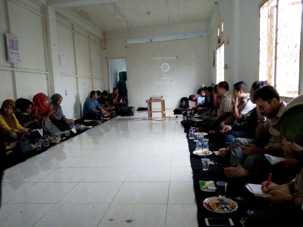 tppisungaipenuh's tweet photo. Inservice Training PD/PLD yang dilaksanakan oleh TAPM Sungai Penuh agar #Manfaatdanadesa lebih terasa, terima kasih @jokowi @EkoSandjojo @taufikmadjid71 @fachrilabalado https://t.co/7nnlN66WyZ