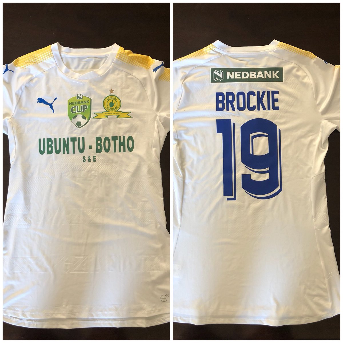 To celebrate my first league title I’m giving away my <a href="/Masandawana/">Mamelodi Sundowns FC</a> playing shirt. All you need to do is be following me and then like and retweet this post... the draw will be done on Friday! Good luck 👆👆🏆 #brockiegiveaway