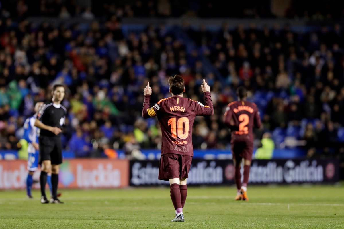 SuperSportTV's tweet photo. Barcelona secured the #LaLiga title with a 4-2 win over Deportivo, keeping up their unbeaten record in the league this season. https://t.co/ehLtSTA1iY