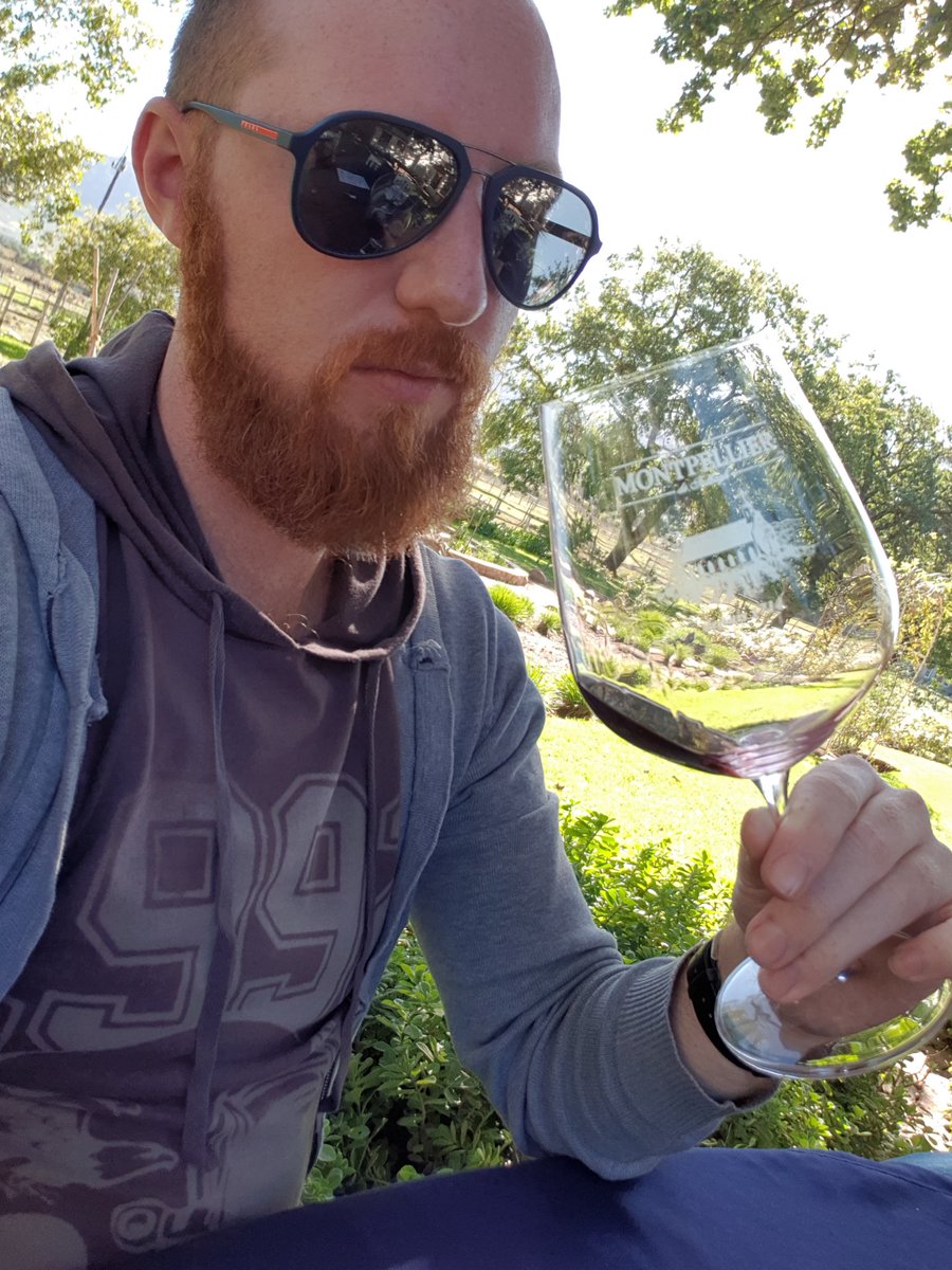 Lloyd Loots tweet media