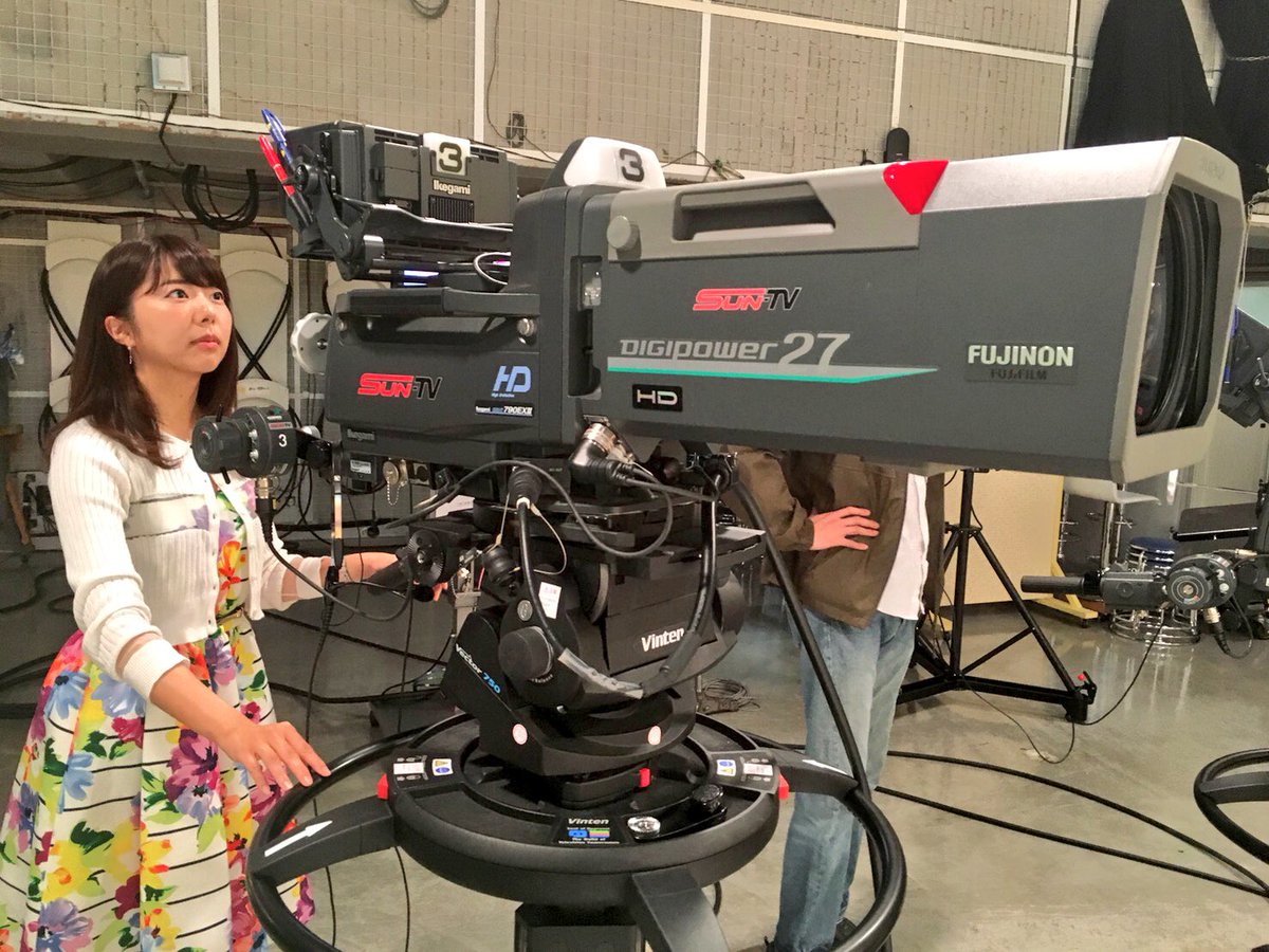 カメラマンとディレクターしてきました。 弘松さんになぜかシュワッチ